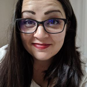 Meet your Posher, Tia